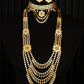 Traditional set Traditional set